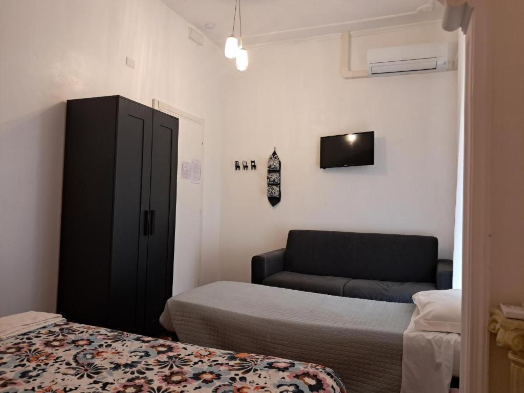 Domus Filiberto Hotel โรม ภายนอก รูปภาพ